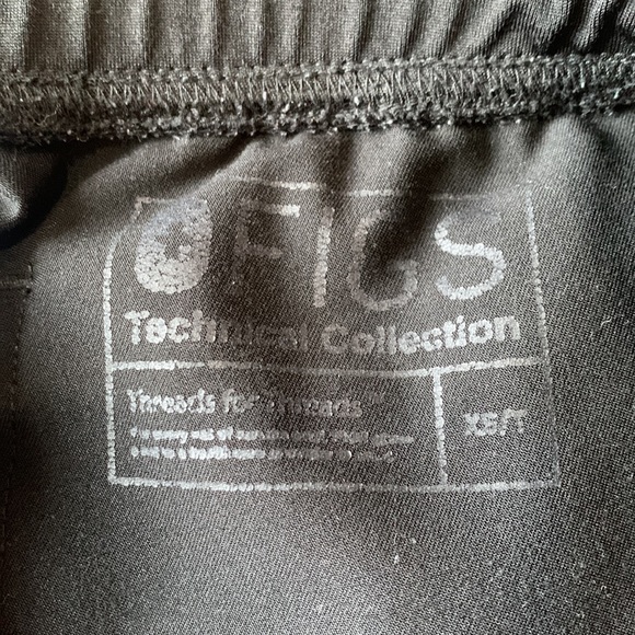 FIGS Scrub Bottoms Black - Picture 7 of 7